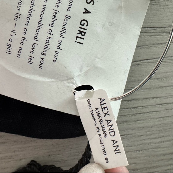 Alex and any bracelet - Picture 4 of 4